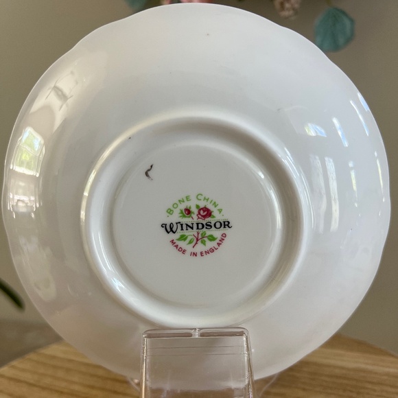 Vintage Windsor Cup & Saucer - Picture 5 of 13